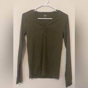 tight fit long sleeve shirt